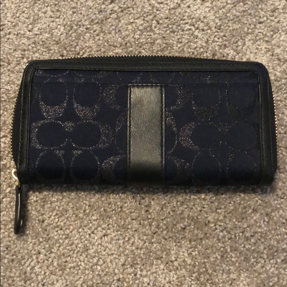 Coach Wallet, NWOT - Picture 2 of 6